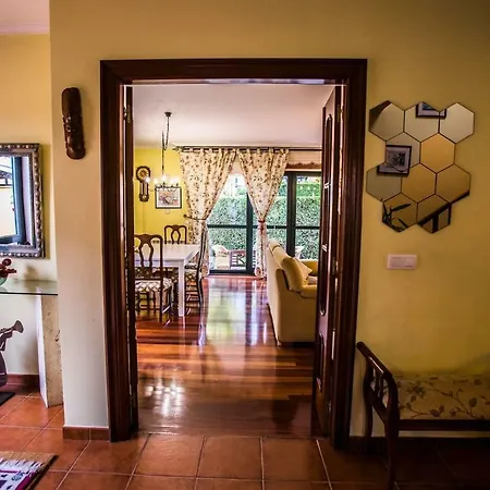 Vila Casa Esteban Norat Teo